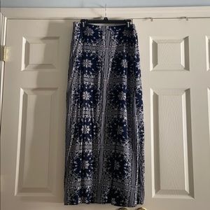 4/$25🌿Dark Blue Maxi Skirt